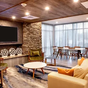 fairfield-inn-suites-by-marriott-richmond-airport.williamsburghotelsusa.com/